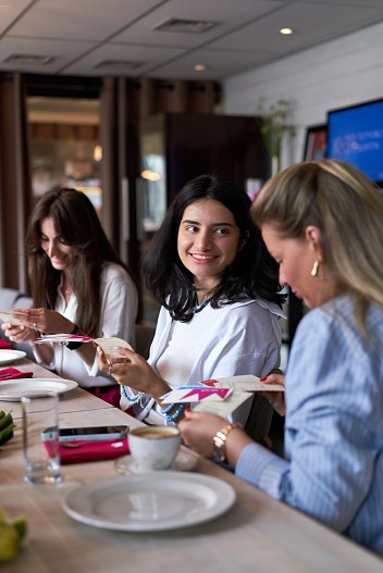 Кристина Маначурян и Вероника Сидорова