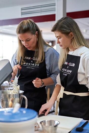 Вероника Сидорова и Ольга Монастырская