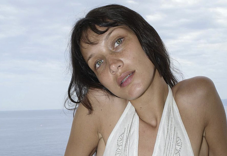 Белла Хадид ответила на слухи о лечении в рехабе от зависимости