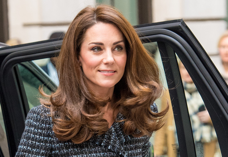 «Покупательница с улицы»: легендарный дизайнер раскритиковала внешний вид Кейт Миддлтон