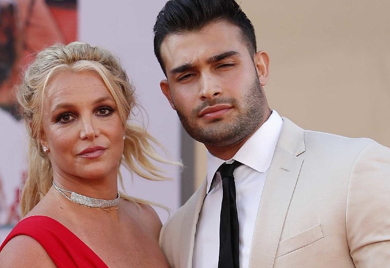 Сказке конец: Сэм Асгари официально подтвердил развод с Бритни Спирс