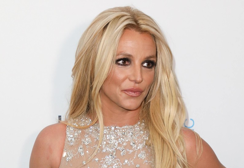 Во все тяжкие: Бритни Спирс устроила вечеринку с мускулистыми парнями после разрыва с мужем