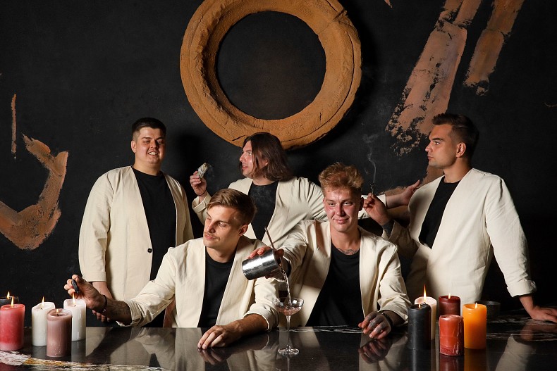 Команда Maya bar room