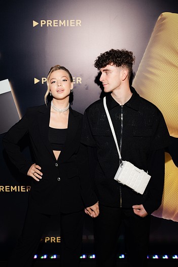 Аня Покров и Артур Бабич