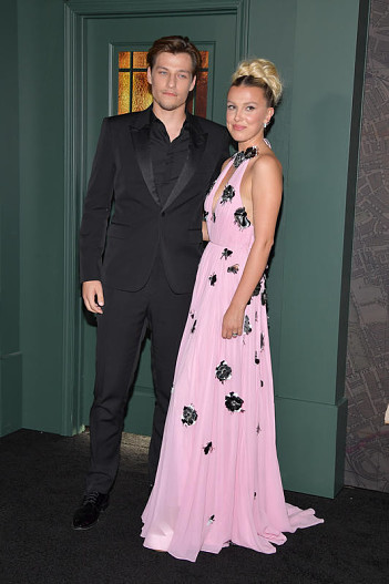 Джейк Бон Джови и Милли Бобби Браун