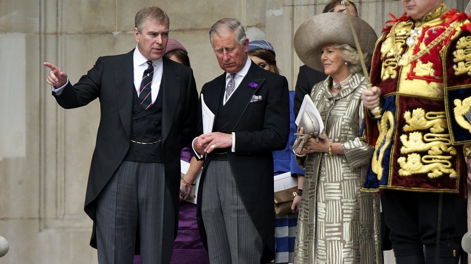 Принц Эндрю присоединился к членам королевской семьи в Балморале, чтобы почтить память Елизаветы II