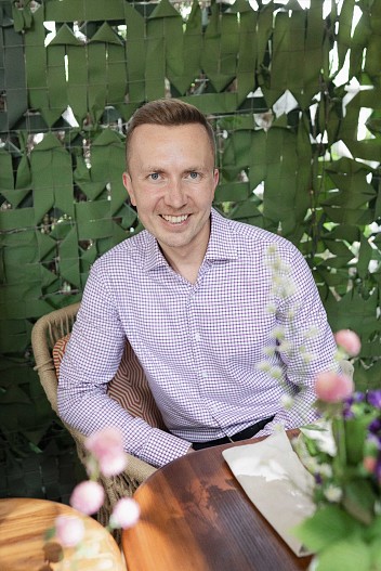 Денис Казьмин, шеф-редактор ok-magazine.ru