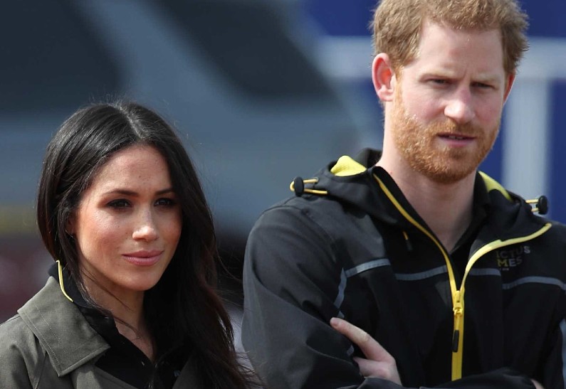 Принц Гарри растерян и обижен: Меган Маркл сняла обручальное кольцо