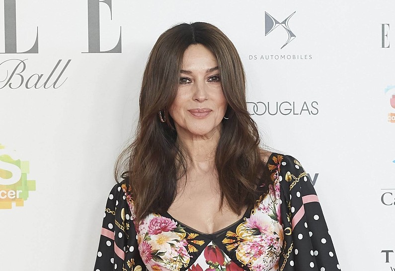 58-летняя Моника Беллуччи в утонченном наряде снялась для глянца