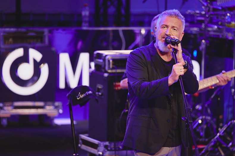 Леонид Агутин