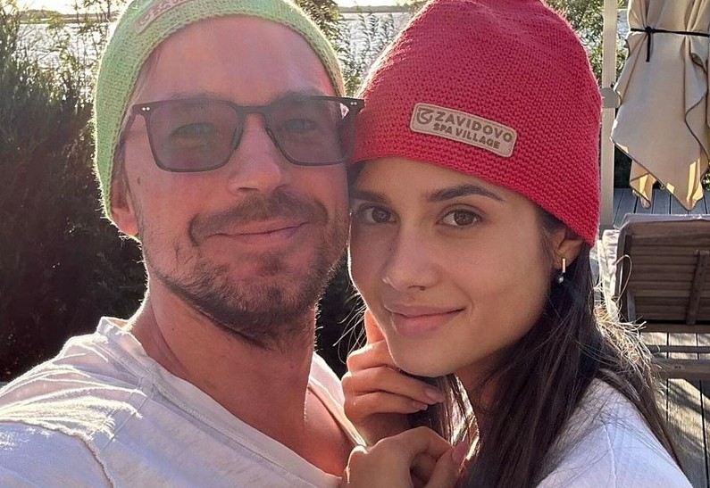 «Невестка — огонь!»: мама Александра Петрова раскрыла подробности его предстоящей свадьбы