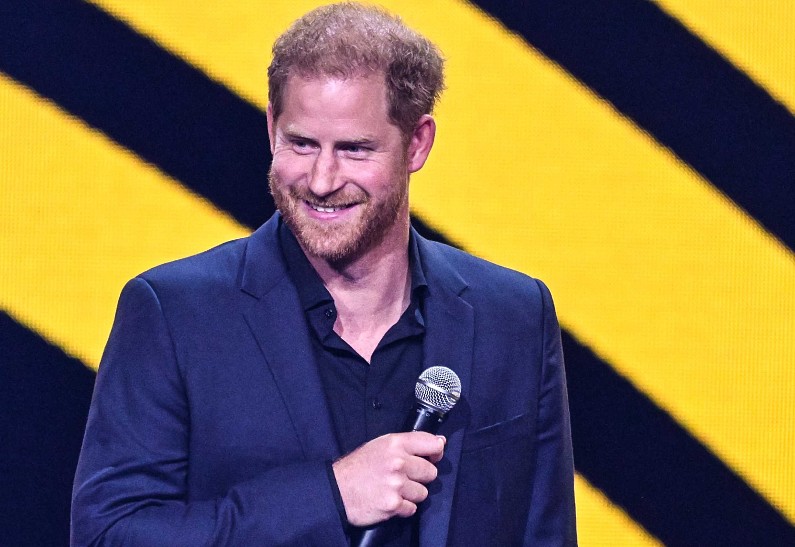 Принц Гарри и Меган Маркл на закрытии «Игр непокоренных» в Германии: финальная речь и выступление Риты Оры