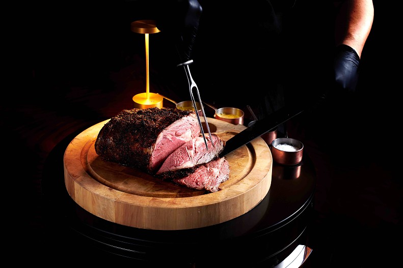 В Seafire Steakhouse & Bar можно попробовать лучшие стейки