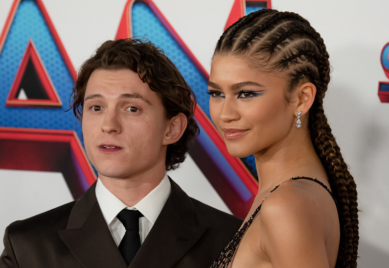 Зендея ответила на слухи о помолвке с Томом Холландом