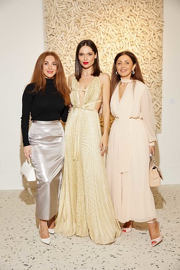 Моника и Эстер Абнер, Полина Аскери