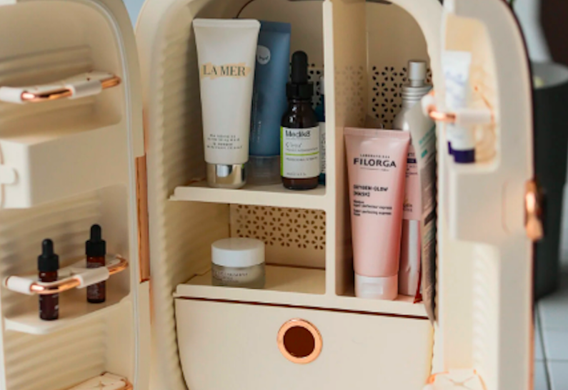 Зачем нужен холодильник для косметики?