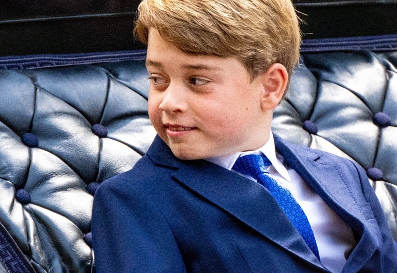 Кейт Миддлтон и принц Уильям поддержали сына Джорджа во время футбольного матча