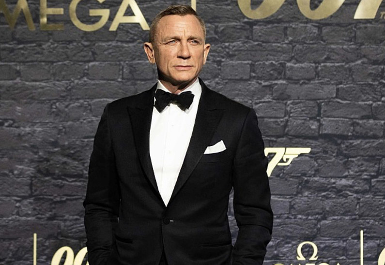 Дэниел Крейг вышел в свет с новой прической. Фото!