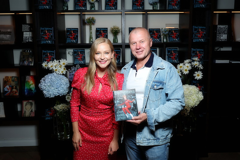 Юлия Пересильд и Олег Новицкий