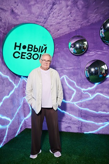 Юрий Стоянов