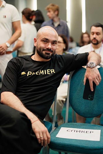 Макар Кожухов