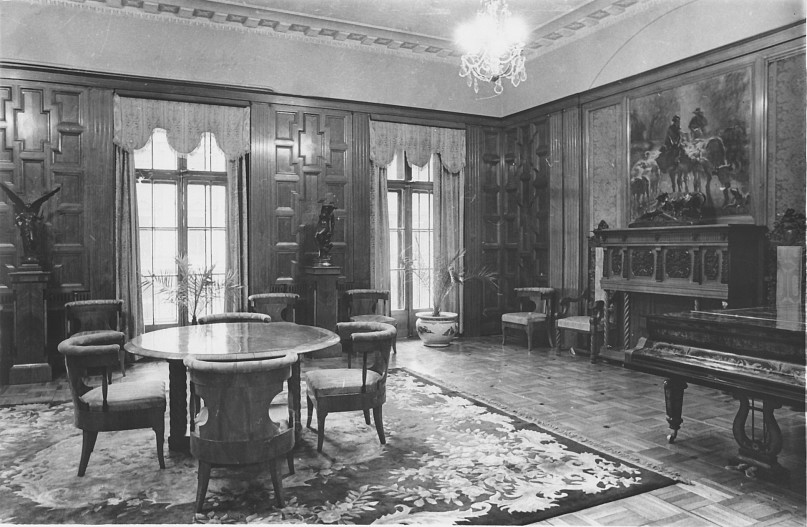 Интерьер холла бельэтажа. 1970-е