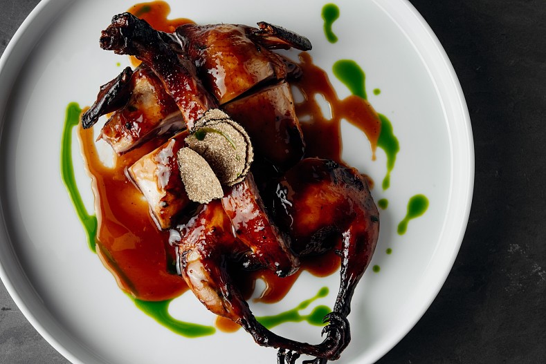 Перепелка с юдзу и трюфелем