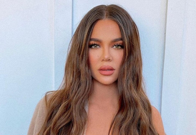 Как выглядела Хлои Кардашьян до пластики? В Сети появились её первые модельные снимки