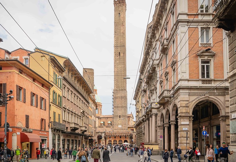 В издательстве «КоЛибри» вышла книга книга Дарьи Сиротиной «Отблески Италии»