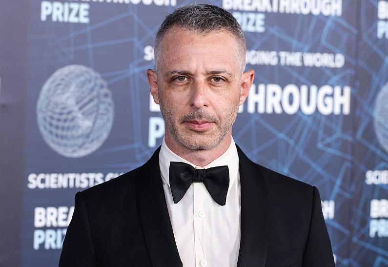 Джереми Стронг признался, что роль в «Наследниках» разрушила его