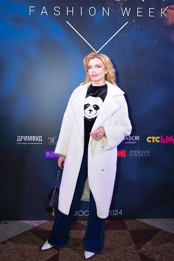 Анна Чурина