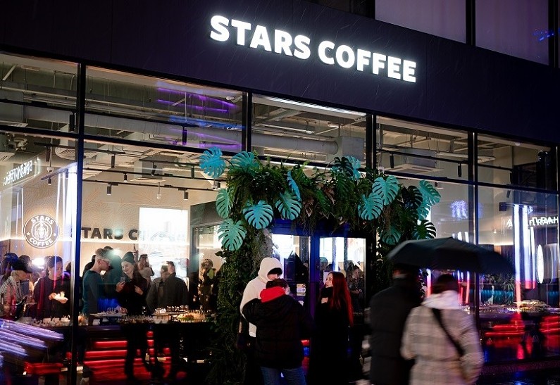 Мода, красота и стиль: STARS COFFEE, VOICE и OMODA запускают коллаборацию