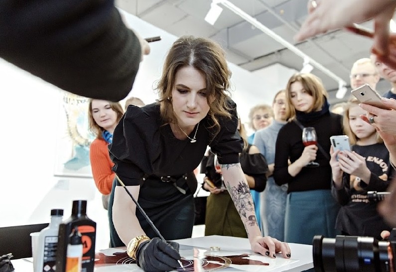 Иммерсивная выставка-бестселлер DEEP INSIDE/GHT открылась в Санкт-Петербурге