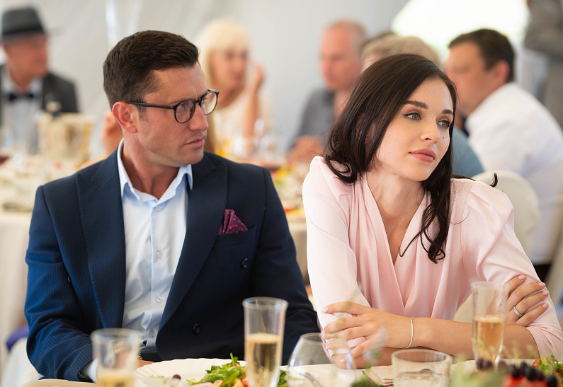 Павел Прилучный, Нино Нинидзе, Егор Корешков и Софья Синицина в сериале «Виноград»