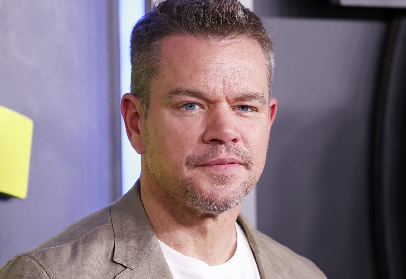 «Это очень некомфортно»: Мэтт Дэймон оказался в центре королевской вражды принца Гарри и принца Уильяма