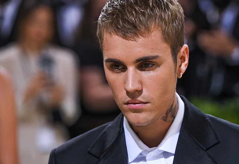 Джастин Бибер трогательно почтил память Лиама Пейна в социальных сетях