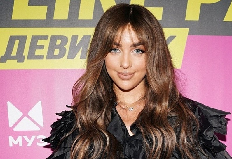 Мари Краймбрери, Ольга Серябкина, Клава Кока спели на музыкальном девичнике