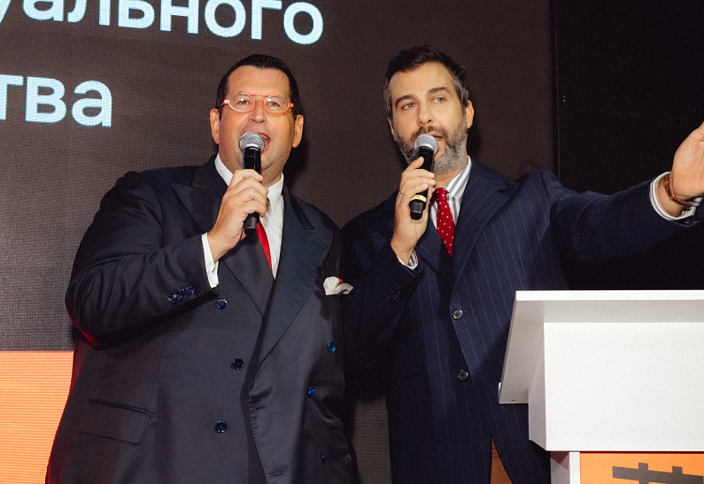 Иван Ургант, Ян Яновский, Елена Летучая и другие гости премии ProCharity