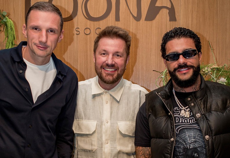 Тимати, Антон Пинский, Сердар Камбаров и другие на открытии ресторана LOONA Sochi