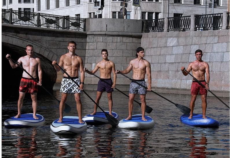 Петербургский бренд А17 и школа сапсерфинга Sup Spot закрыли сезон жаркой коллаборацией