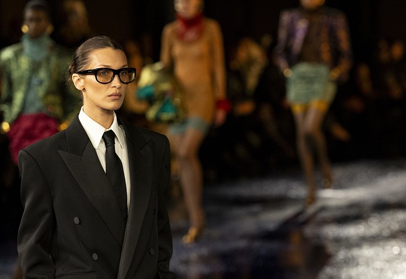 Пять главных трендов осени 2024 года: как адаптировать их под свой стиль и к каким трендам стоит присмотреться