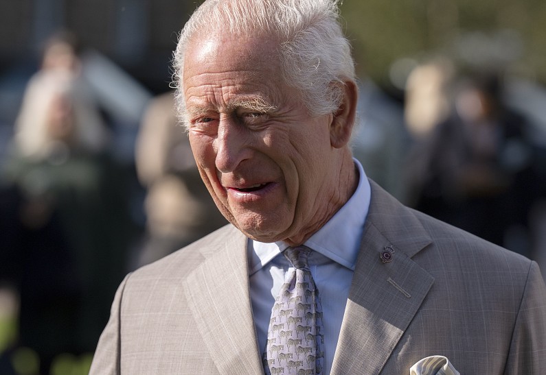 Карл III приостанавил лечение рака спустя восемь месяцев после постановки диагноза