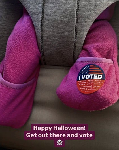 Хейли Бибер показала своего новорожденного сына