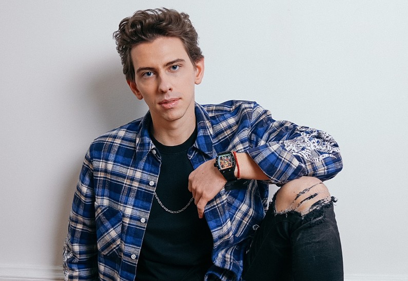 «Energy»: Vlade Kay презентовал новую песню о любви