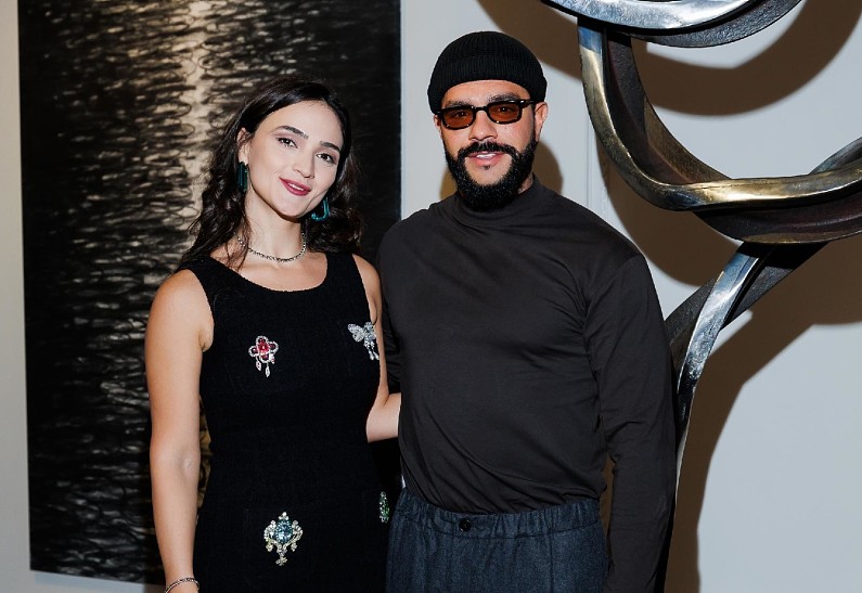 Тимати, Егор Корешков и Дарья Авратинская, Алексей Жидковский и другие гости открытия предаукционной выставки VLADEY