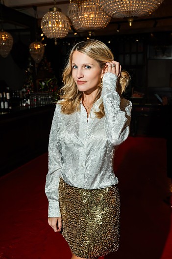 Женя Малахова