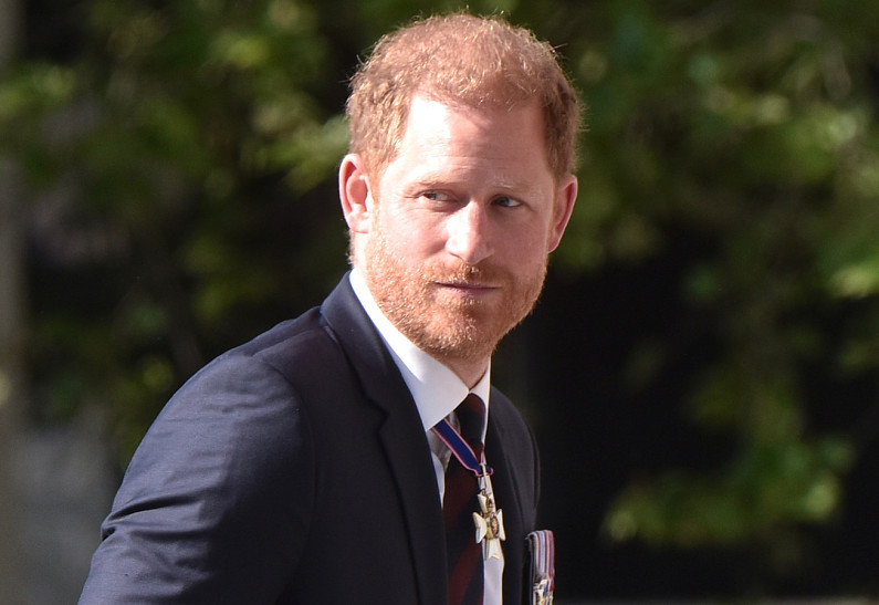 Принца Гарри снова уличили во лжи о королевской семье  