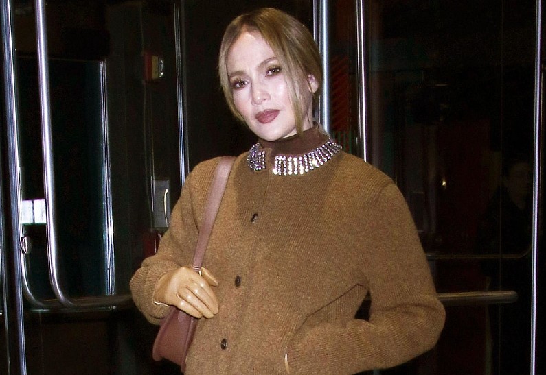 Дженнифер Лопес посетила презентацию своего нового фильма «Неукротимый»