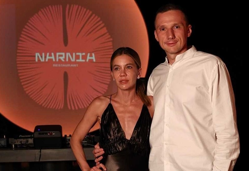 Полина Гагарина, Елена Пинская и другие на открытии ресторана Narnia в Дубае