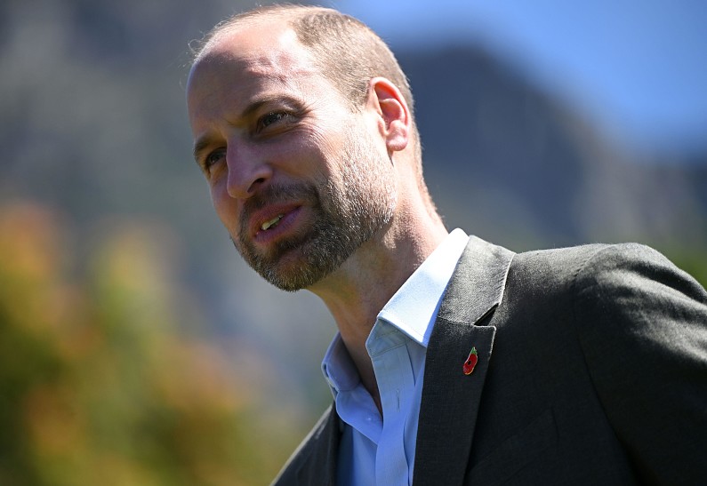 Принц Уильям носит милый браслет, сделанный его дочерью, принцессой Шарлоттой